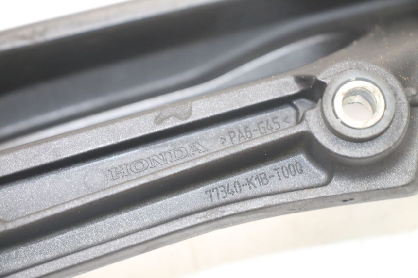 photo de ASIDERO IZQUIERDA HONDA FORZA 125 (2021 - 2025) - Recambio usado revisado