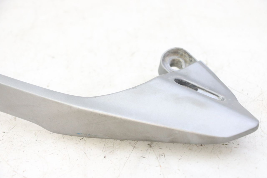 photo de ASIDERO IZQUIERDA SYM JOYMAX 125 (2010 - 2017) - Detalles de los puntos de fijación