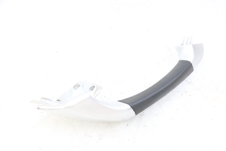 photo de ASIDERO IZQUIERDA PIAGGIO MP3 LT 300 (2010 - 2016) - Detalles de los puntos de fijación