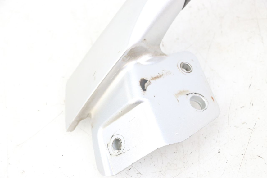 photo de MANETA TRASERA IZQUIERDA PIAGGIO MP3 LT 300 (2010 - 2016) - Estado de la superficie y material