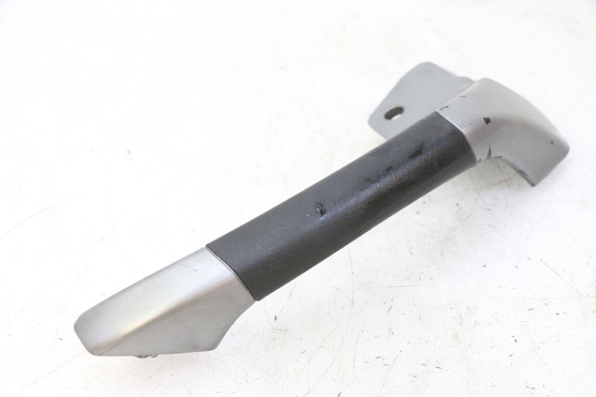 photo de ASIDERO IZQUIERDA PIAGGIO MP3 125 (2006 - 2014) - Estado de la superficie y material