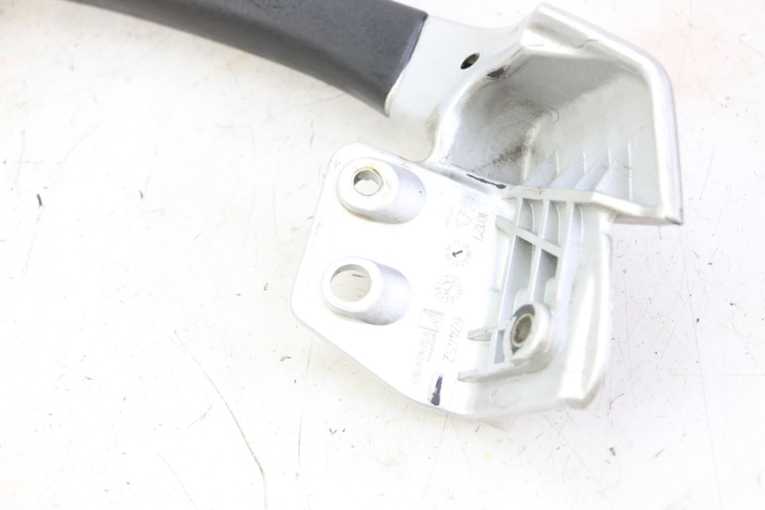 photo de ASIDERO IZQUIERDA PIAGGIO MP3 RL 250 (2006 - 2010) - Estado de la superficie y material