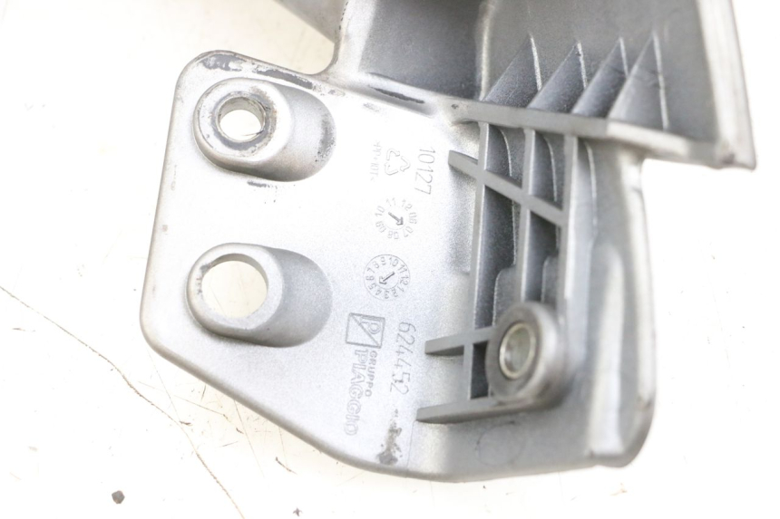 photo de ASIDERO IZQUIERDA PIAGGIO MP3 125 (2006 - 2014) - Otra perspectiva