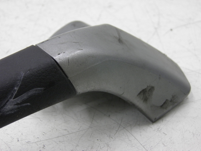 photo de ASIDERO IZQUIERDA PIAGGIO MP3 RL 125 (2008 - 2009) - Detalle de la pieza