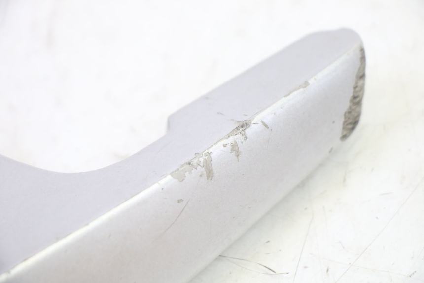 photo de MANETA TRASERA IZQUIERDA YAMAHA X-MAX XMAX 250 (2006 - 2009) - Primer plano técnico