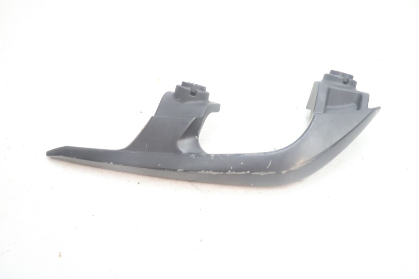 photo de MANETA TRASERA IZQUIERDA YAMAHA X-MAX XMAX 125 (2010 - 2013) - Primer plano técnico