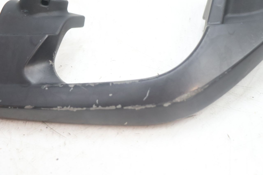photo de MANETA TRASERA IZQUIERDA YAMAHA X-MAX XMAX 125 (2010 - 2013) - Detalles de los puntos de fijación