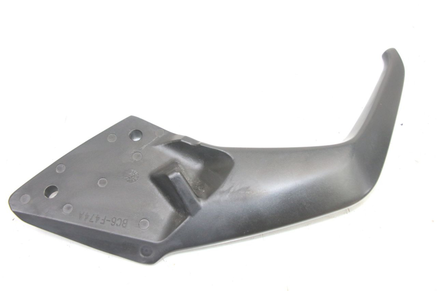 photo de ASIDERO IZQUIERDA YAMAHA TRACER 7 700 (2020 - 2024) - Primer plano técnico