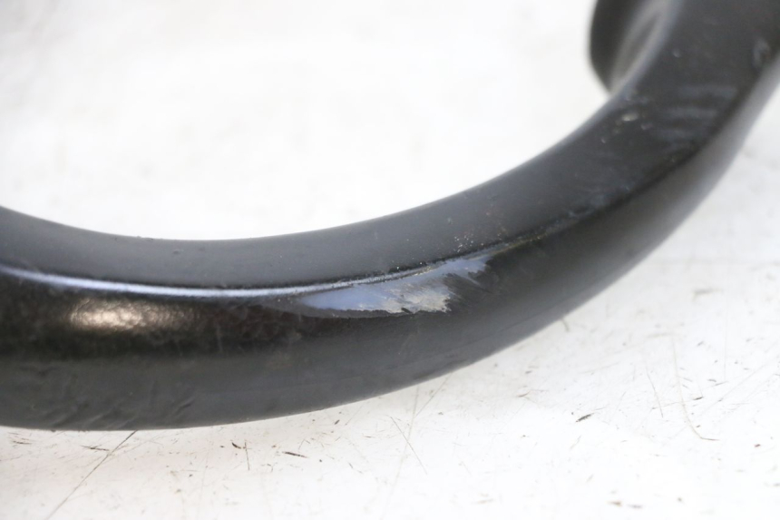 photo de ASIDERO IZQUIERDA KAWASAKI ZR 7 750 (1999 - 2004) - Detalles de los puntos de fijación