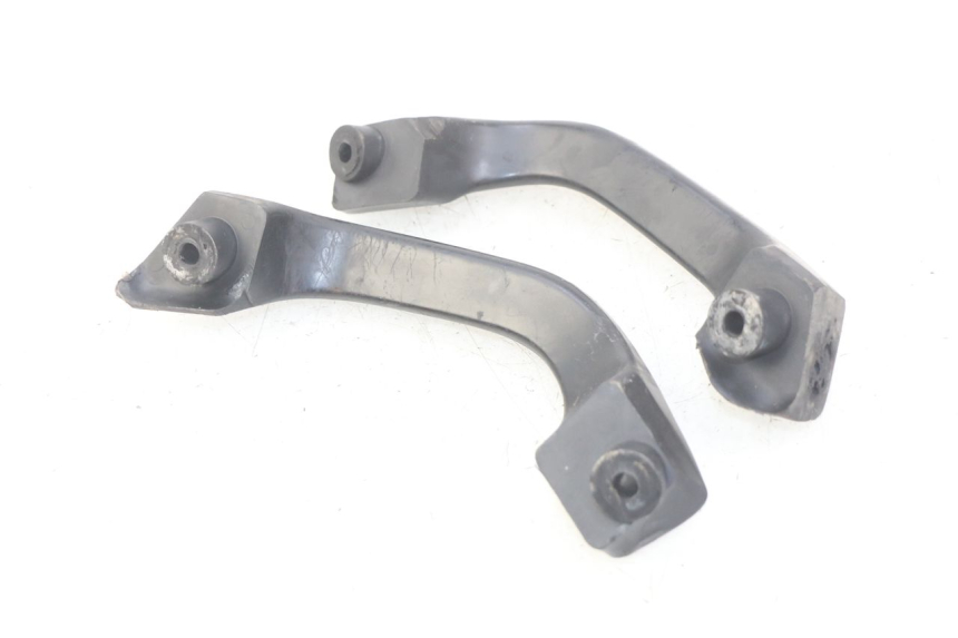 photo de MANIJA TRASERA SUZUKI GSX-F GSX  F 1100 (1988 - 1994) - Primer plano técnico