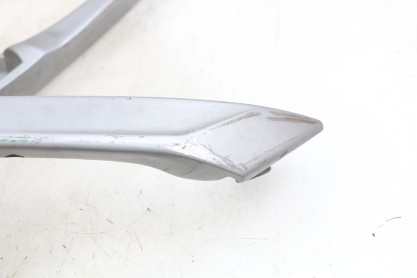 photo de MANETA TRASERA SYM GTS EFI 125 (2012 - 2016) - Zoom estado de uso