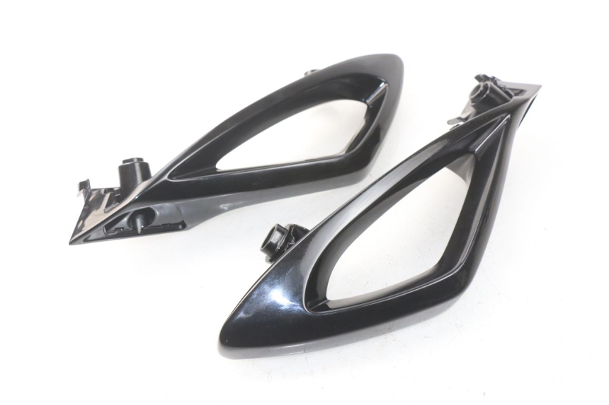 photo de ASIDERO PEUGEOT METROPOLIS 400 (2017 - 2020) - Detalle de la pieza