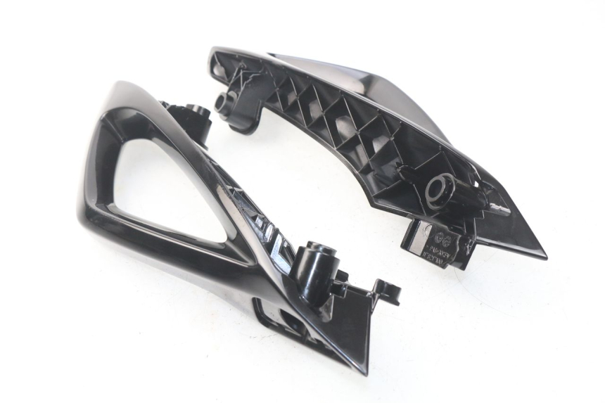 photo de ASIDERO PEUGEOT METROPOLIS 400 (2017 - 2020) - Otra perspectiva