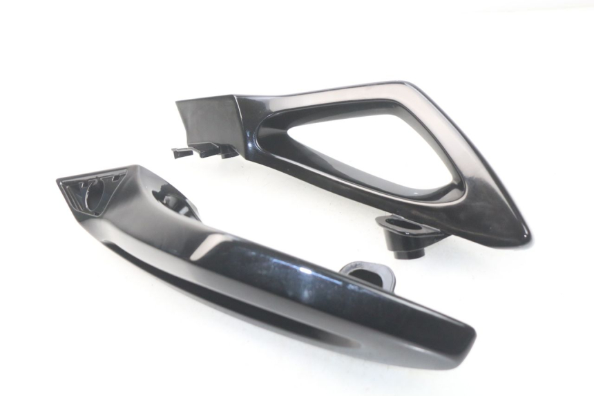 photo de ASIDERO PEUGEOT METROPOLIS 400 (2017 - 2020) - Primer plano técnico