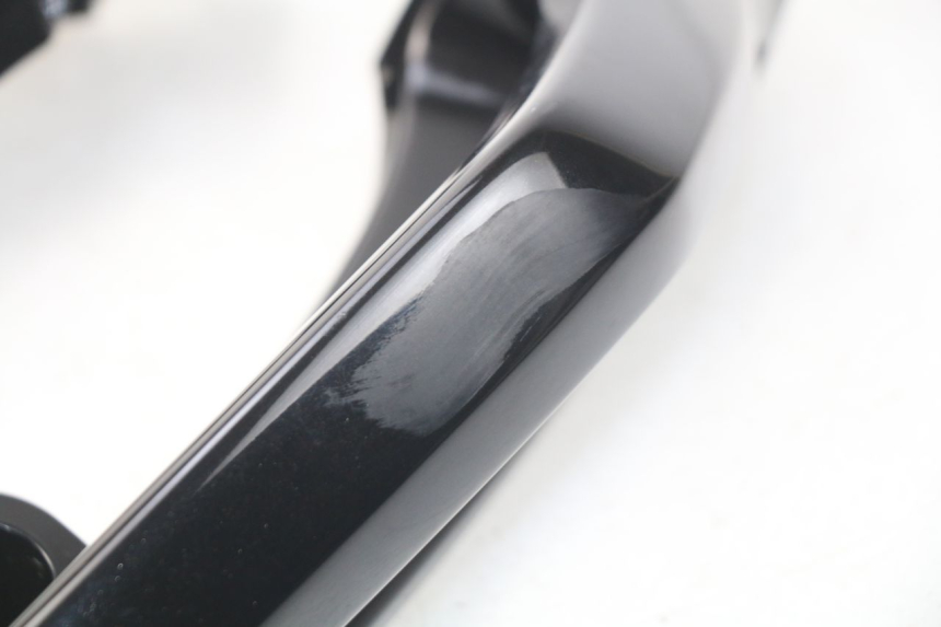 photo de ASIDERO PEUGEOT METROPOLIS 400 (2017 - 2020) - Detalles de los puntos de fijación