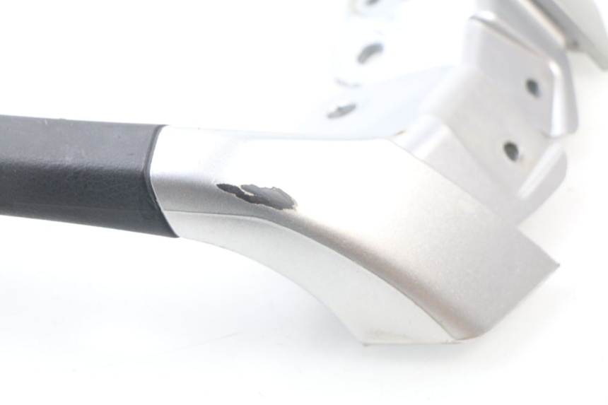 photo de ASIDERO PIAGGIO MP3 LT 300 (2010 - 2016) - Primer plano técnico