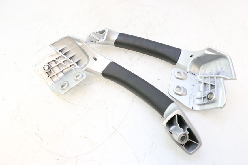 photo de ASIDERO PIAGGIO MP3 LT 300 (2010 - 2016) - Detalle de la pieza