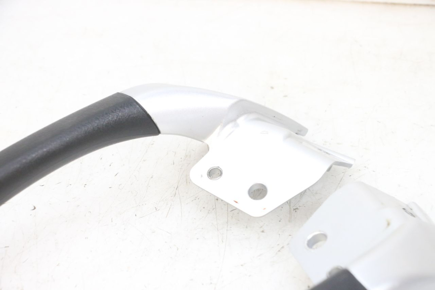 photo de ASIDERO PIAGGIO MP3 RL 250 (2006 - 2010) - Características distintivas