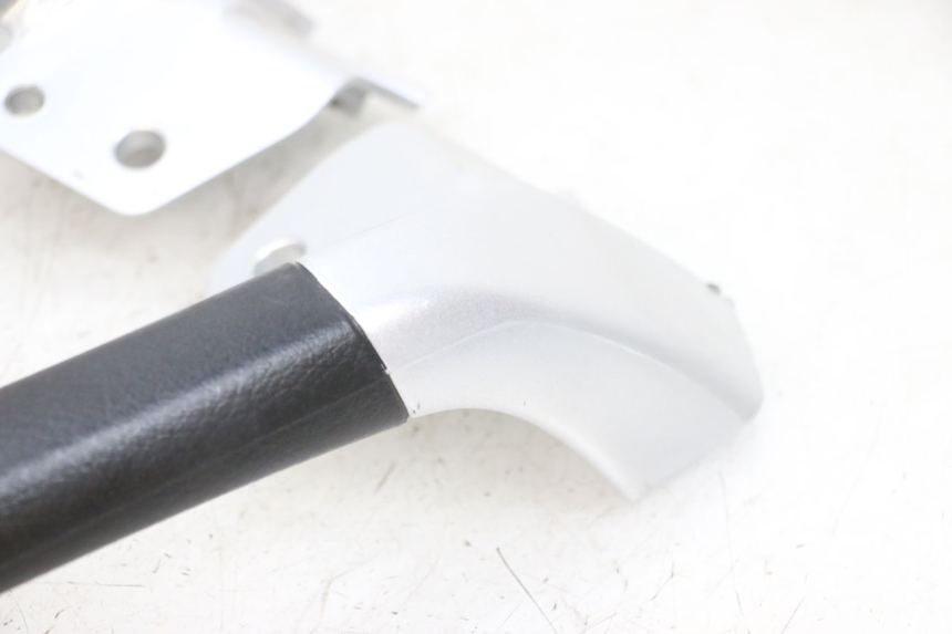 photo de ASIDERO PIAGGIO MP3 RL 250 (2006 - 2010) - Zoom sobre los componentes