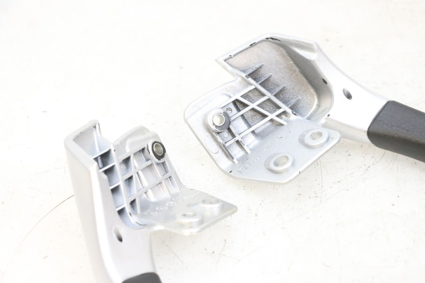 photo de ASIDERO PIAGGIO MP3 RL 250 (2006 - 2010) - Otra perspectiva