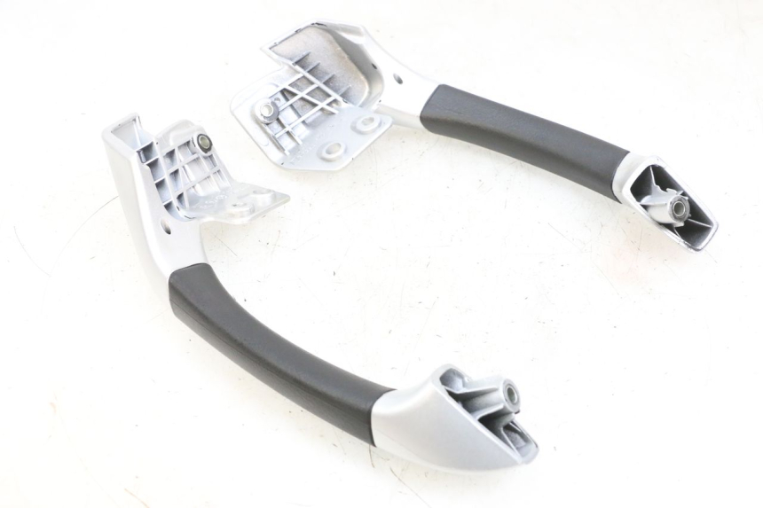 photo de ASIDERO PIAGGIO MP3 RL 250 (2006 - 2010) - Primer plano técnico