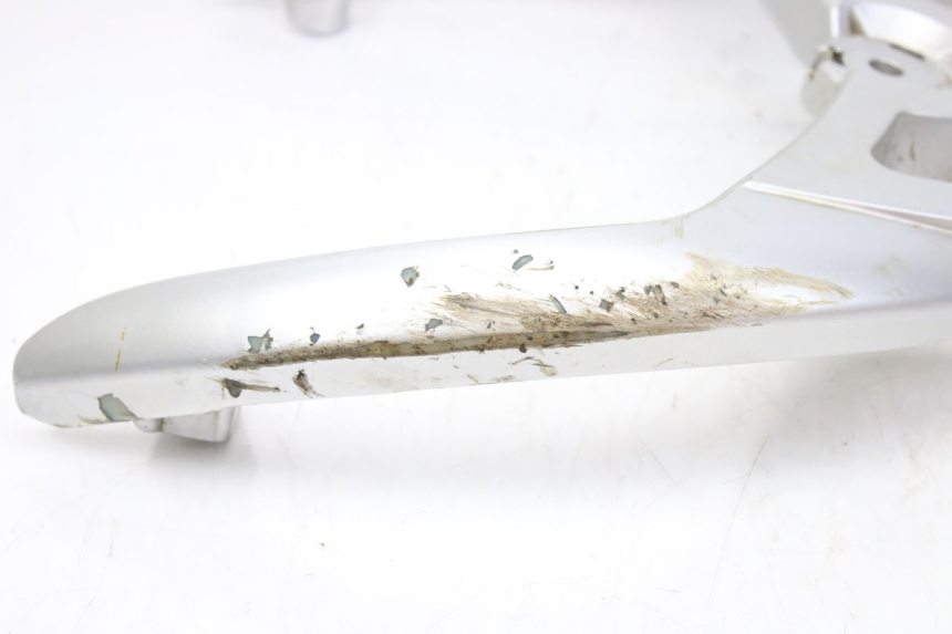 photo de MANILLAR TRASERO KEEWAY OUTLOOK 125 (2007 - 2013) - Detalles de los puntos de fijación