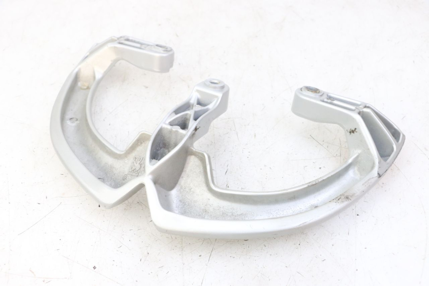 photo de ASIDERO PEUGEOT VIVACITY 125 (2010 - 2017) - Detalles de los puntos de fijación