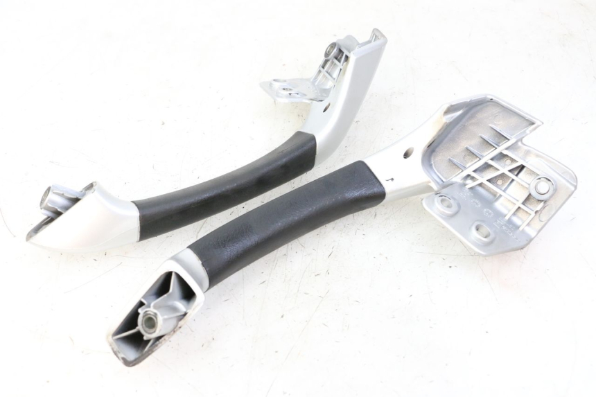 photo de MANILLAR TRASERO PIAGGIO MP3 LT 400 (2007 - 2012) - Zoom estado de uso