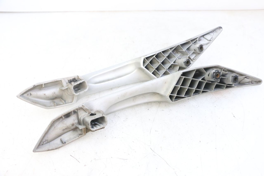 photo de ASIDERO PEUGEOT SATELIS 125 (2013 - 2018) - Otra perspectiva