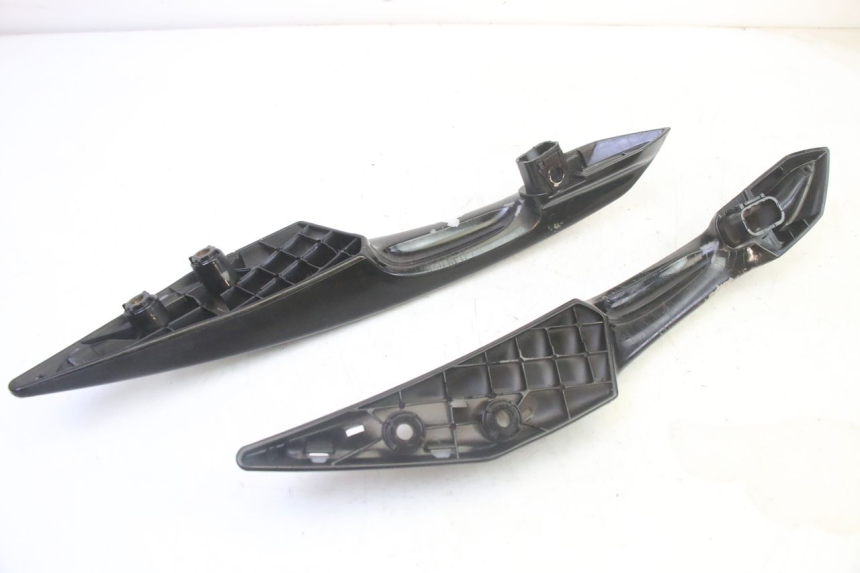 photo de ASIDERO PEUGEOT SATELIS 125 (2013 - 2018) - Marcados y referencias originales