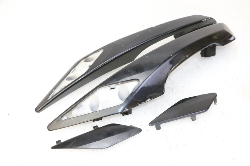 photo de MANILLAR TRASERO PEUGEOT SATELIS 125 (2010 - 2012) - Vista principal