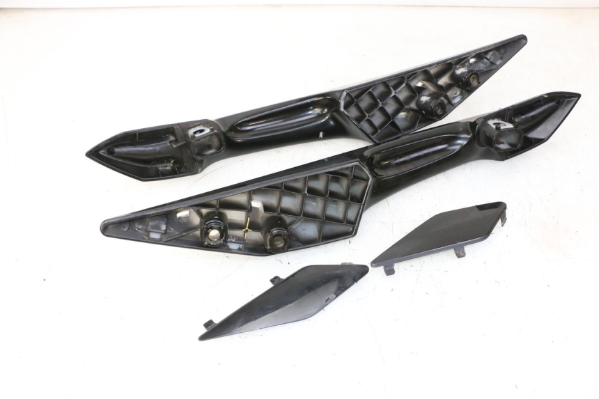 photo de MANILLAR TRASERO PEUGEOT SATELIS 125 (2010 - 2012) - Estado de la superficie y material