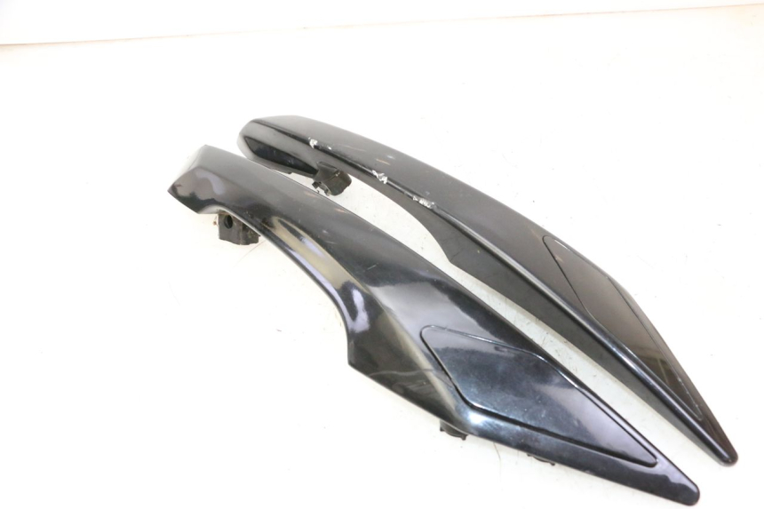 photo de ASIDERO PEUGEOT SATELIS 125 (2013 - 2018) - Detalles de los puntos de fijación