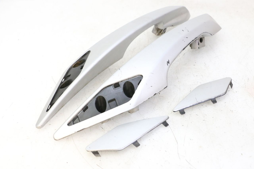 photo de MANILLAR TRASERO PEUGEOT SATELIS 125 (2006 - 2009) - Detalle de la pieza