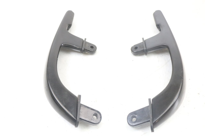 photo de MANETA TRASERA YAMAHA X-MAX XMAX 250 (2006 - 2009) - Otra perspectiva