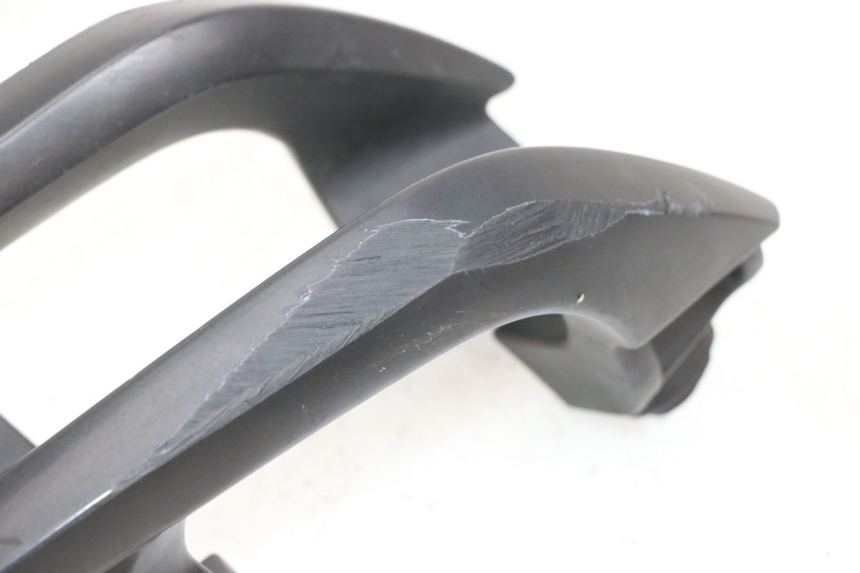 photo de MANIJA TRASERA YAMAHA X-MAX XMAX 125 (2010 - 2013) - Detalles de los puntos de fijación