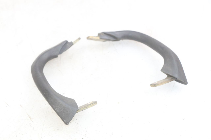 photo de MANIJA TRASERA YAMAHA YZF R THUNDERCAT 600 (1996 - 2003) - Primer plano técnico