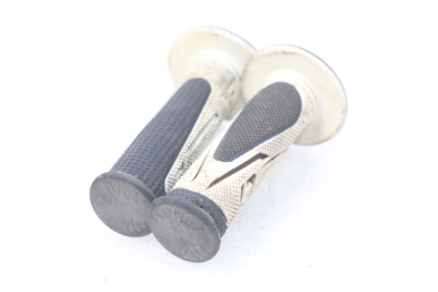 photo de PU MBK BOOSTER SPIRIT NAKED 50 (2004 - 2017) - Zoom estado de uso