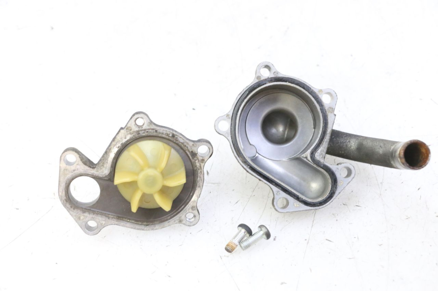 photo de BOMBA DE AGUA SUZUKI BURGMAN 125 (2007 - 2014) - Vista principal