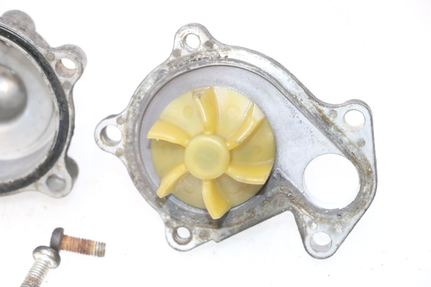 photo de BOMBA DE AGUA SUZUKI BURGMAN 125 (2007 - 2014) - Recambio usado revisado