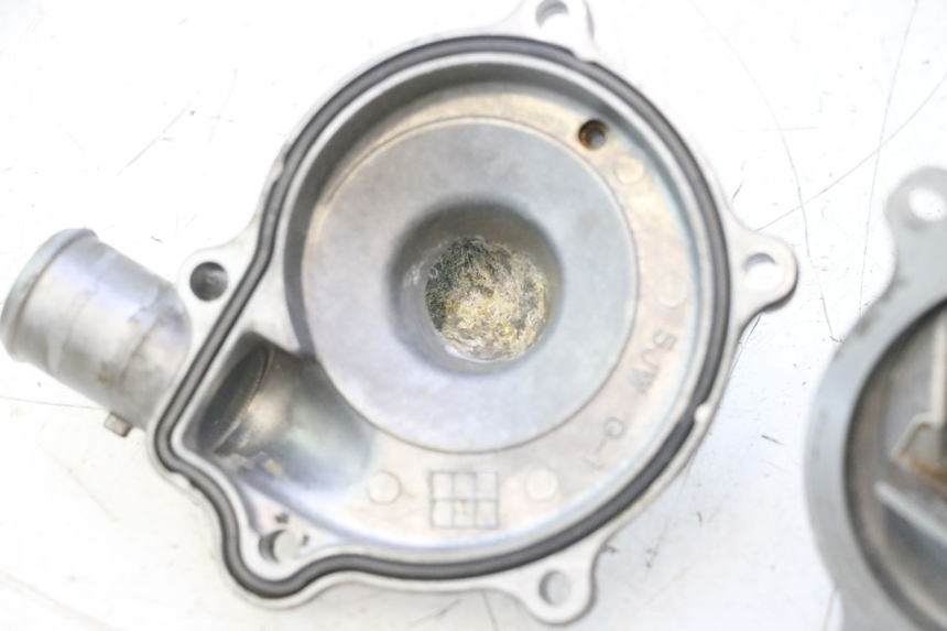 photo de BOMBA AGUA YAMAHA FJR 1300 (2001 - 2005) - Estado de la superficie y material