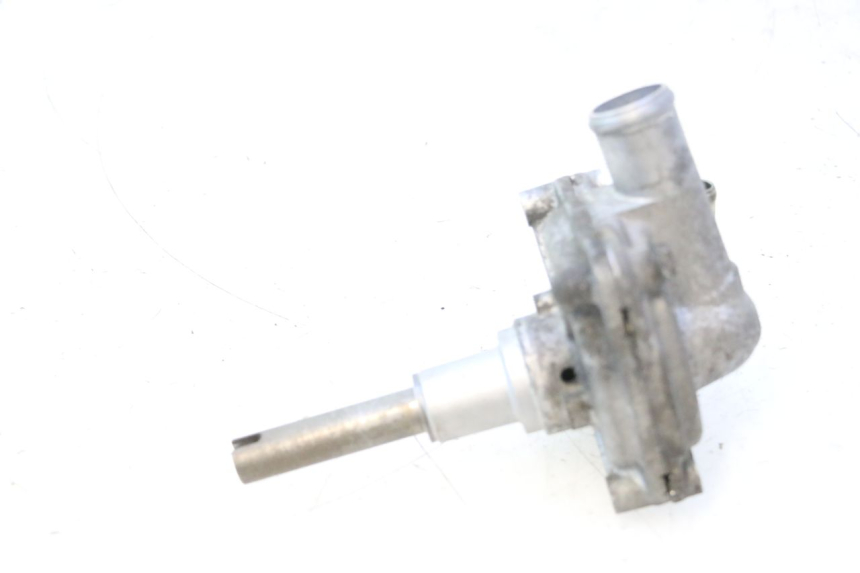 photo de BOMBA AGUA HONDA FJS SILVER WING SILVERWING 400 (2005 - 2008) - Primer plano técnico