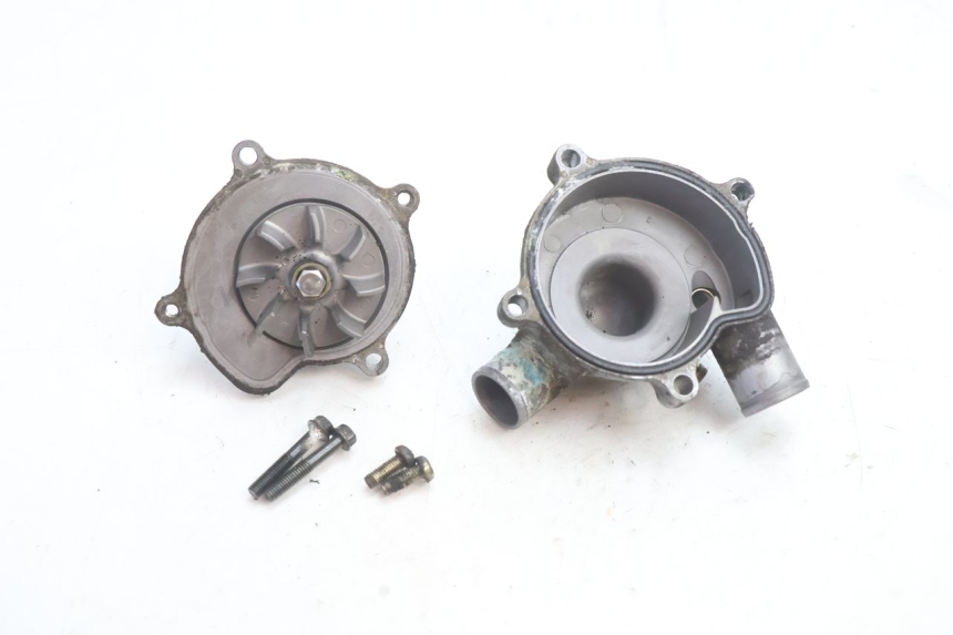 photo de BOMBA AGUA SUZUKI GSR 600 (2005 - 2012) - Otra perspectiva