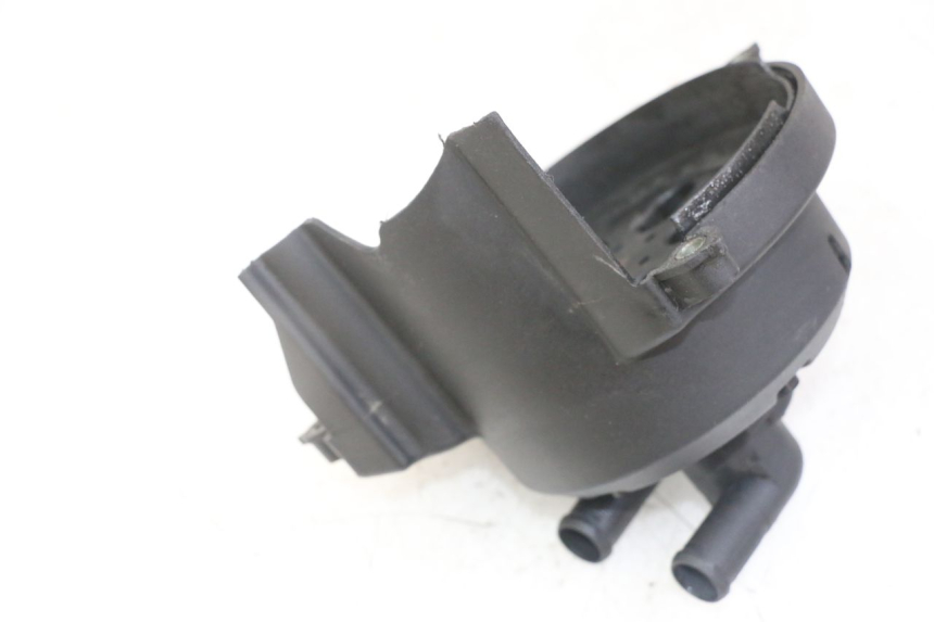 photo de BOMBA AGUA PEUGEOT JET FORCE CARBU 50 (2003 - 2016) - Zoom estado de uso