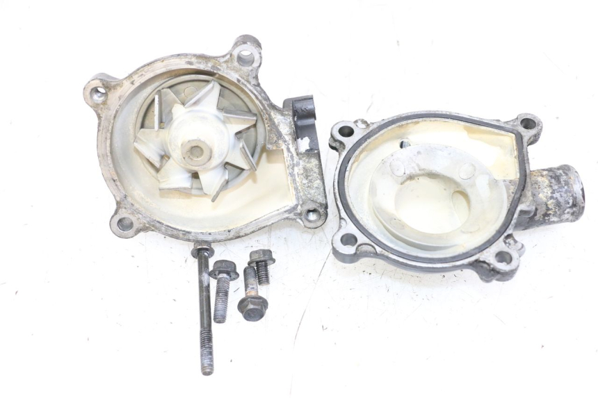 photo de BOMBA AGUA KAWASAKI GTR 1000 (1994 - 2004) - Detalle de la pieza