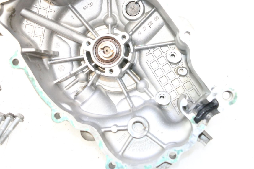 photo de BOMBA AGUA PIAGGIO MP3 LT 300 (2010 - 2016) - Otra perspectiva
