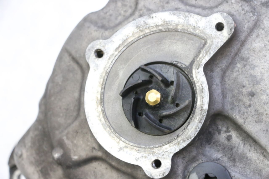 photo de BOMBA DE AGUA PIAGGIO MP3 RL 250 (2006 - 2010) - Inspección visual detallada