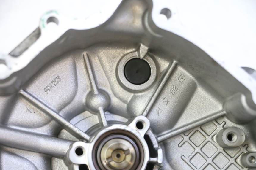 photo de BOMBA DE AGUA PIAGGIO MP3 RL 250 (2006 - 2010) - Otra perspectiva