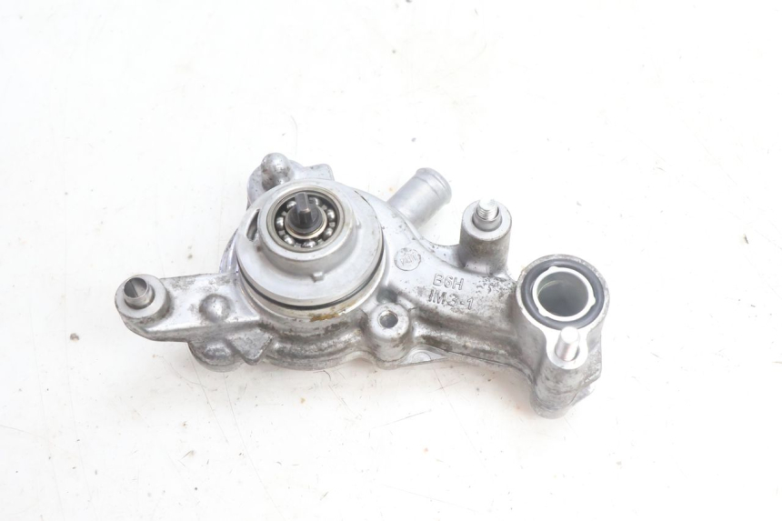 photo de BOMBA AGUA YAMAHA N-MAX NMAX 125 (2021 - 2024) - Estado de la superficie y material