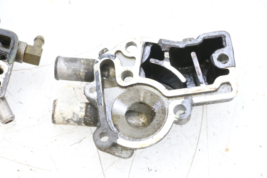 photo de BOMBA AGUA YAMAHA NEOS NEO'S 4T 50 (2008 - 2016) - Detalles de los puntos de fijación